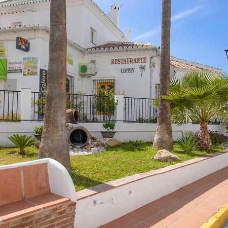 Apt Nerja Chimenea With Ocean View, A/C, & Fiber 아파트 외부 사진