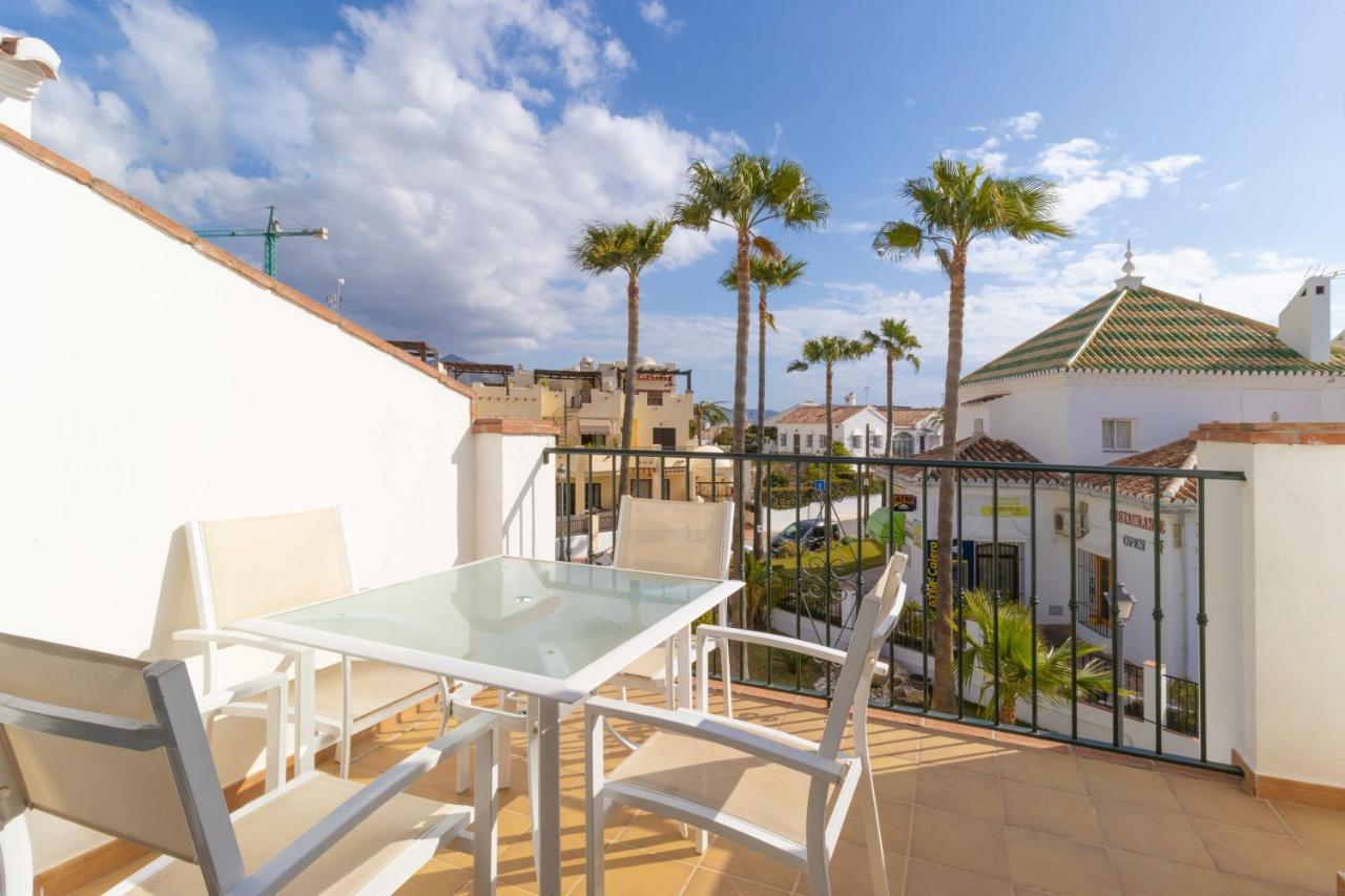 Apt Nerja Chimenea With Ocean View, A/C, & Fiber 아파트 외부 사진
